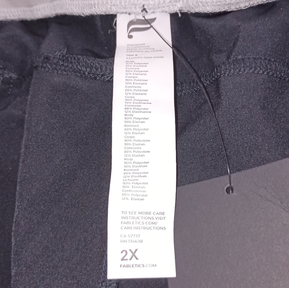 NWT Womens Fabletics Fundamental 4 Way Stretch Black Pants Size 2X 2XL XXL - Picture 8 of 12